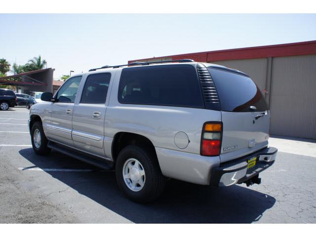 2006 GMC Yukon XL SXT Van