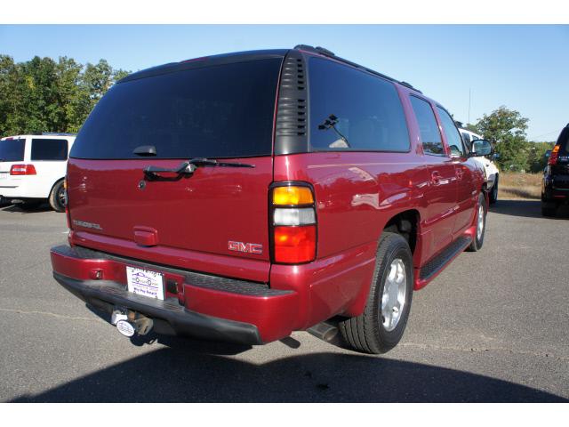 2006 GMC Yukon XL EX Sedan 4D