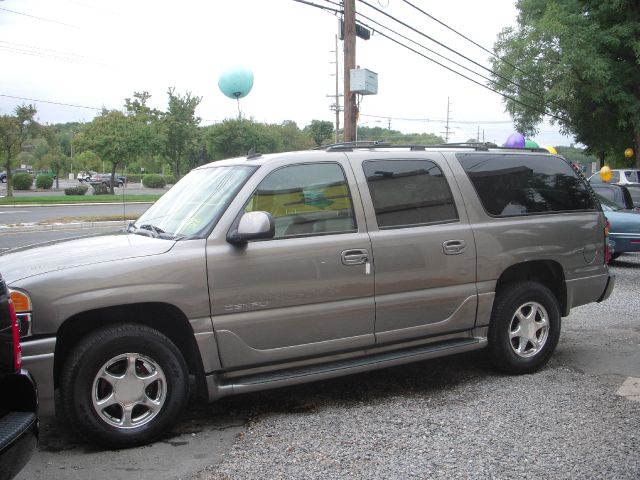 2006 GMC Yukon XL SXT Van