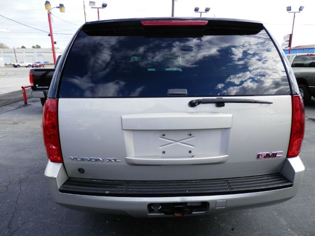 2007 GMC Yukon XL 4dr Ext WB LS Fleet