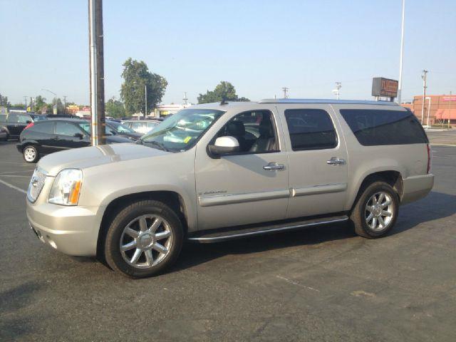 2007 GMC Yukon XL SXT Van