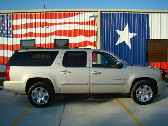 2007 GMC Yukon XL 2006 Mercury