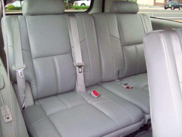 2007 GMC Yukon XL 4dr Ext WB LS Fleet