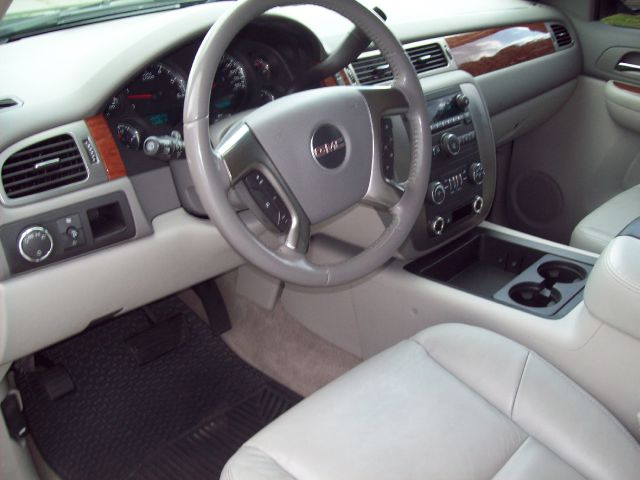 2007 GMC Yukon XL 4dr Ext WB LS Fleet