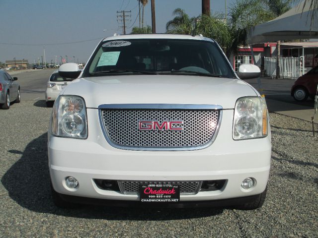 2007 GMC Yukon XL SXT Van