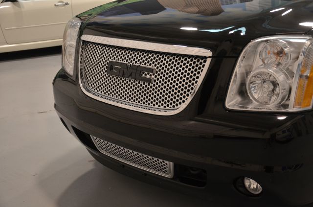 2007 GMC Yukon XL Quattro 3.0 Convertible