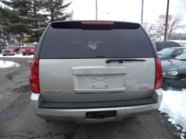 2007 GMC Yukon XL 2006 Mercury