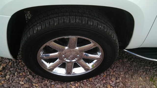 2007 GMC Yukon XL EX Sedan 4D