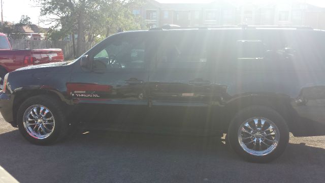 2007 GMC Yukon XL 4dr Ext WB LS Fleet