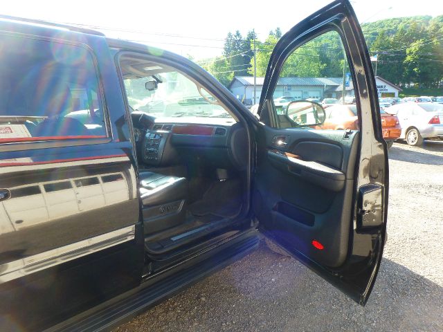 2007 GMC Yukon XL 4dr Sport Sdn Sedan