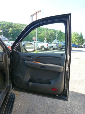 2007 GMC Yukon XL 4dr Sport Sdn Sedan