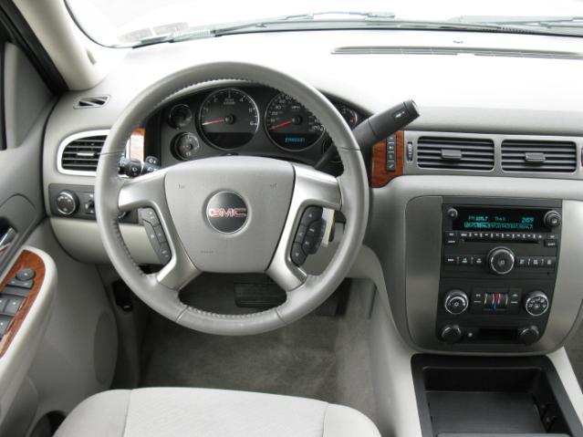2007 GMC Yukon XL CLUB CAB 131 WB SLT