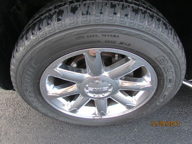 2008 GMC Yukon XL SXT Van