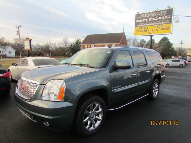 2008 GMC Yukon XL SXT Van