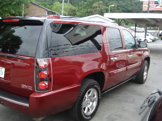 2008 GMC Yukon XL SXT Van
