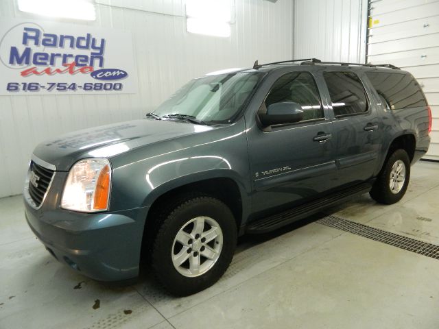2008 GMC Yukon XL 2006 Mercury