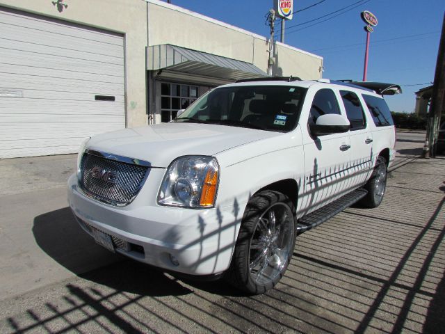 2008 GMC Yukon XL SXT Van