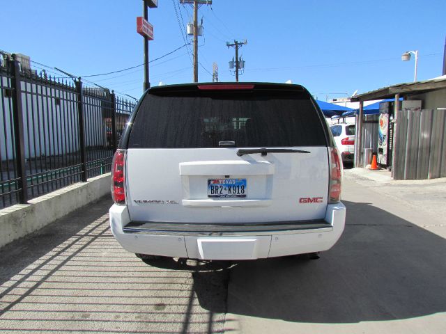 2008 GMC Yukon XL SXT Van