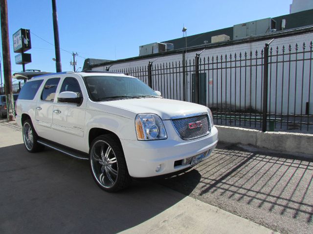 2008 GMC Yukon XL SXT Van