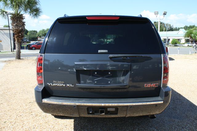 2008 GMC Yukon XL SXT Van