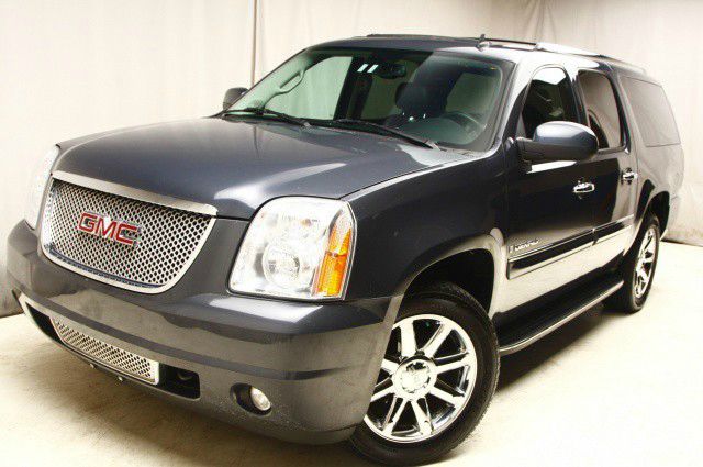 2008 GMC Yukon XL SXT Van