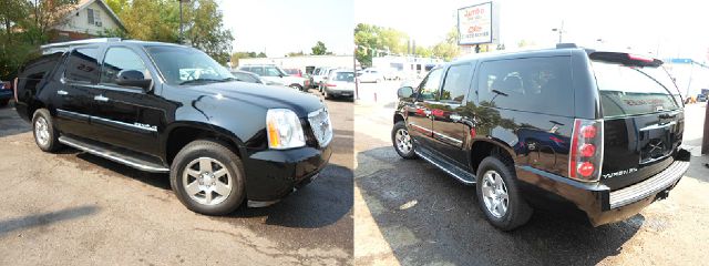 2008 GMC Yukon XL SXT Van