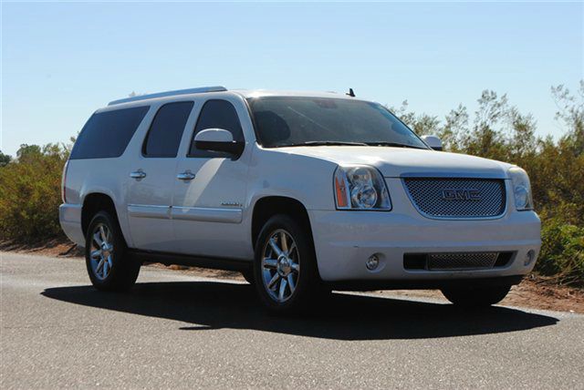 2008 GMC Yukon XL SXT Van