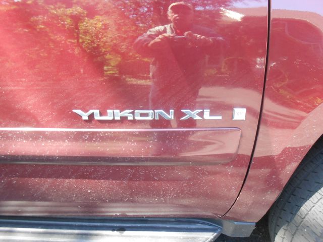 2008 GMC Yukon XL 2006 Mercury