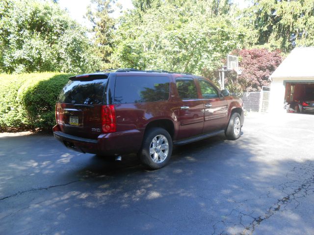 2008 GMC Yukon XL 2006 Mercury