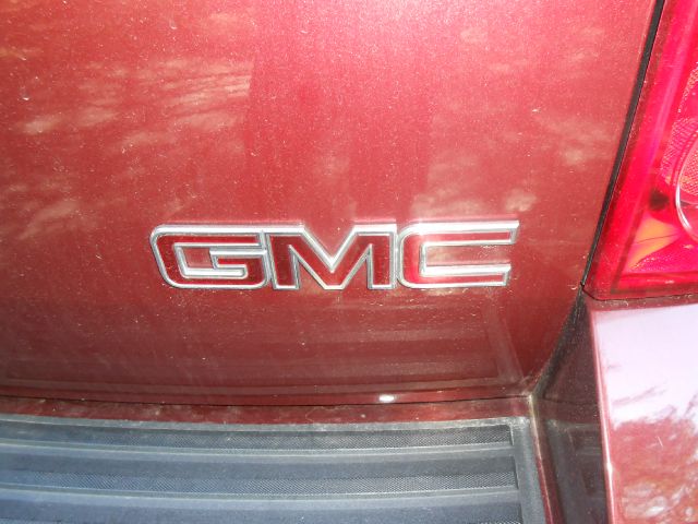 2008 GMC Yukon XL 2006 Mercury