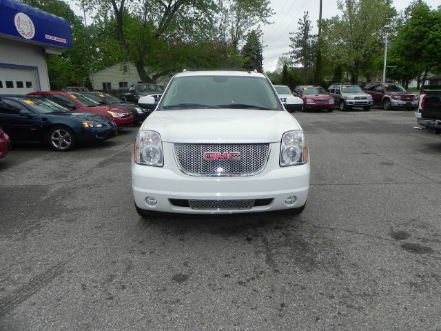 2008 GMC Yukon XL LS NICE