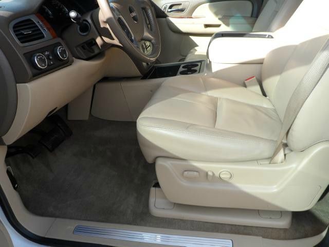 2009 GMC Yukon XL 2006 Mercury