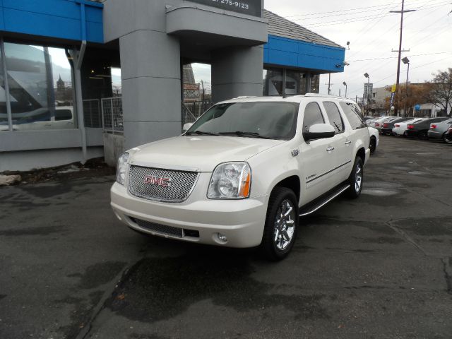 2009 GMC Yukon XL Crew Cab Short Box 2-wheel Drive SLE