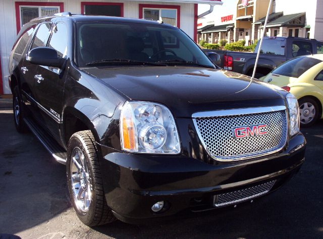 2009 GMC Yukon XL Crew Cab Short Box 2-wheel Drive SLE