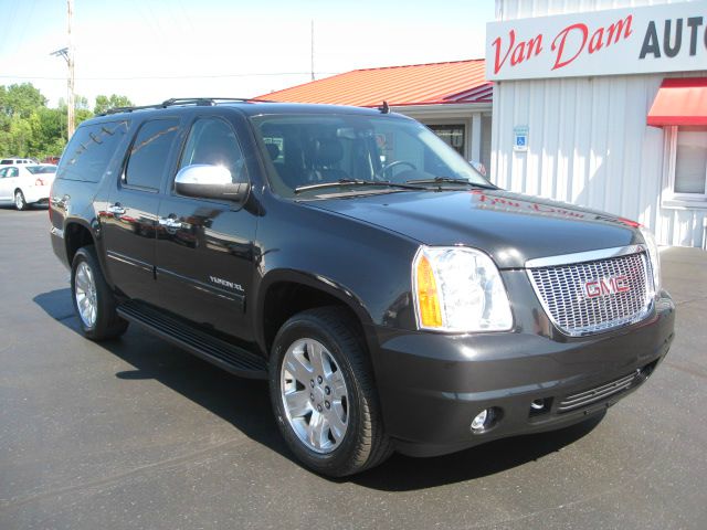 2010 GMC Yukon XL 2006 Mercury