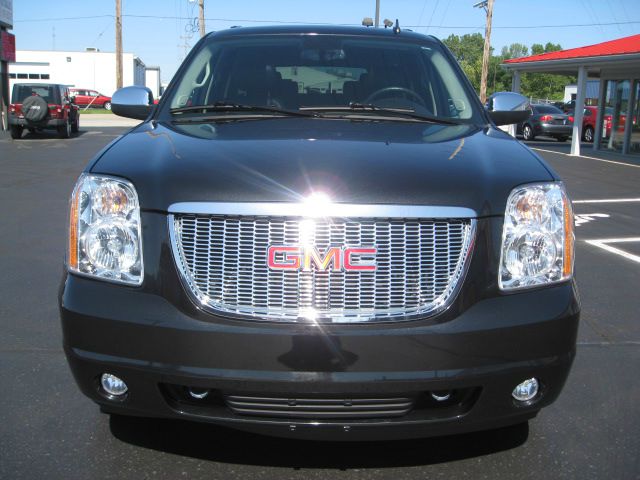 2010 GMC Yukon XL 2006 Mercury