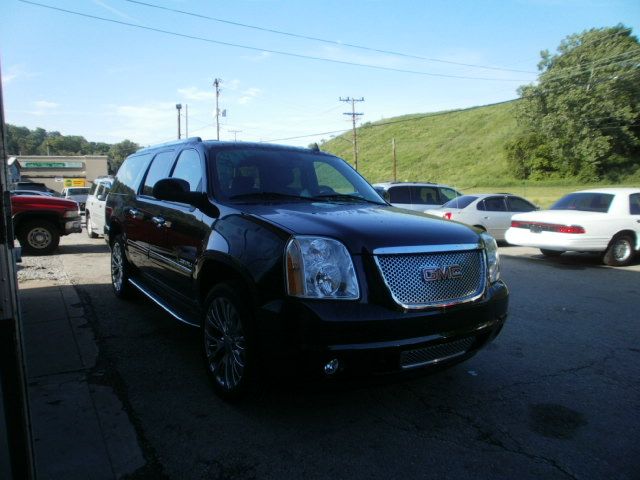 2010 GMC Yukon XL Lariat XL