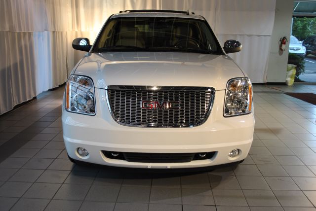 2011 GMC Yukon XL ES 3.0L AUTO
