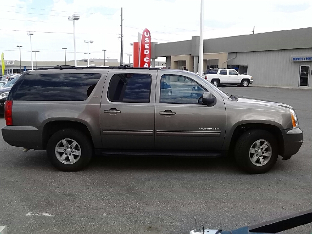 2012 GMC Yukon XL 2006 Mercury