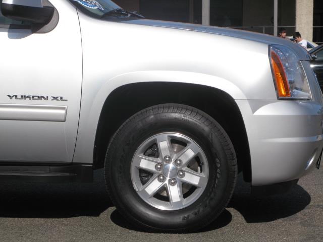 2013 GMC Yukon XL SLT