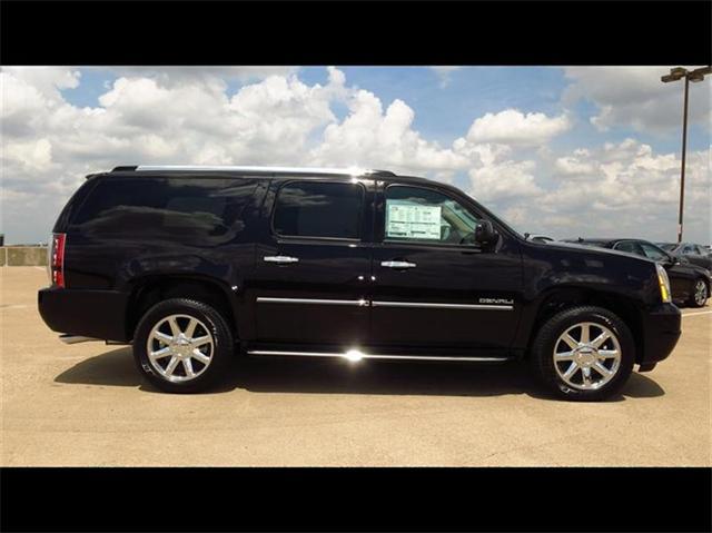 2014 GMC Yukon XL EX Sedan 4D