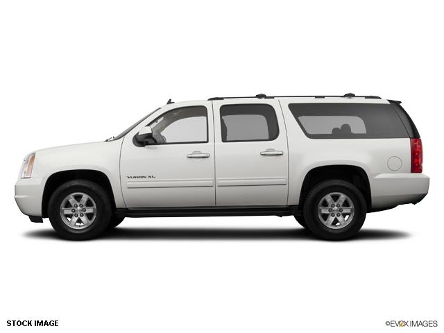2014 GMC Yukon XL EX Sedan 4D