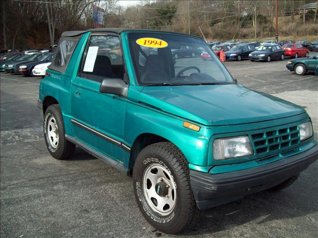 1994 Geo Tracker 2dr Cpe I4 CVT 2.5 S