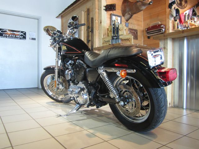 2007 Harley Davidson 1200 SPORTSTER LTZ 4WD W/sunroof