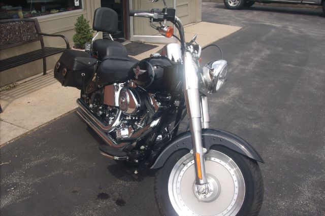 2005 Harley Davidson Fat Boy W/ Moonroofheated Leather Seating