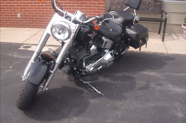 2005 Harley Davidson Fat Boy W/ Moonroofheated Leather Seating