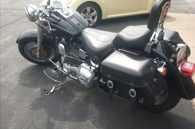 2005 Harley Davidson Fat Boy W/ Moonroofheated Leather Seating