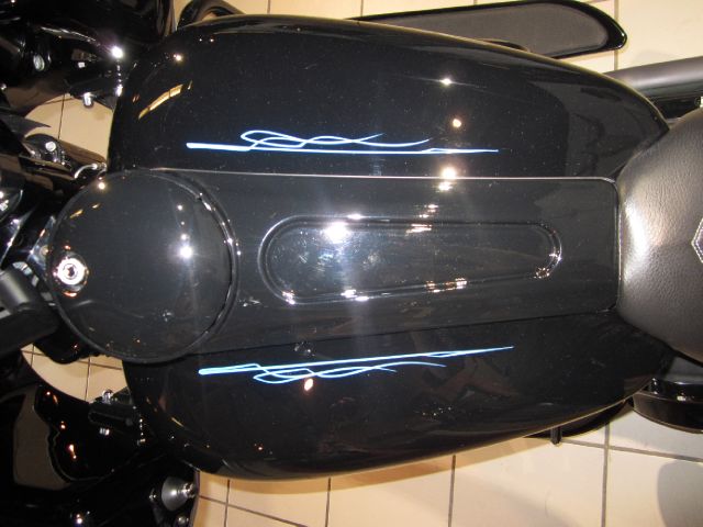 2012 Harley Davidson ROAD GLIDE 4dr Sdn Touring Signature RWD Sedan