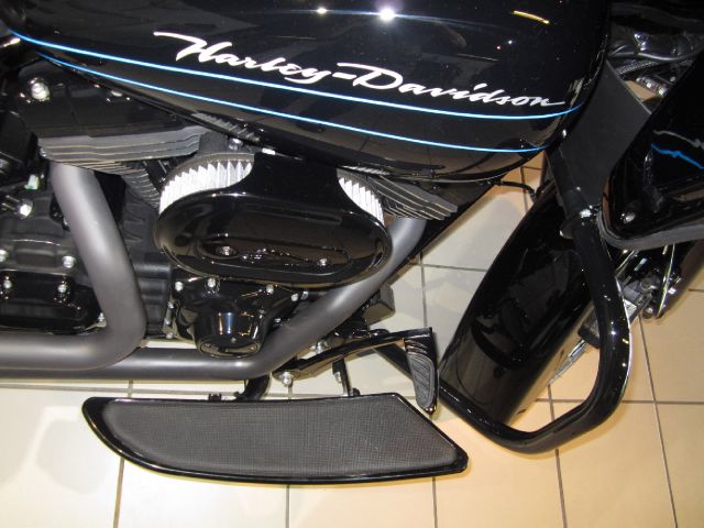 2012 Harley Davidson ROAD GLIDE 4dr Sdn Touring Signature RWD Sedan