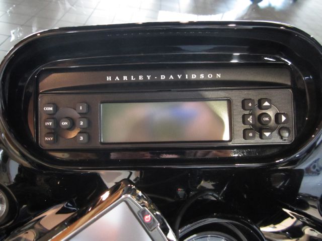 2012 Harley Davidson ROAD GLIDE 4dr Sdn Touring Signature RWD Sedan